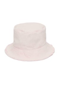 Różowa bawełniana czapka typu bucket z zaokrąglonym koronką i szerokim, postrzępionym rondem. Materiał wydaje się miękki i lekko teksturowany. Prosty design bez wzorów.