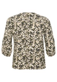 Mønstret bluse med trekvartærmer, lavet af blødt stof. Har en blanding af sorte, beige og grønne abstrakte mønstre.