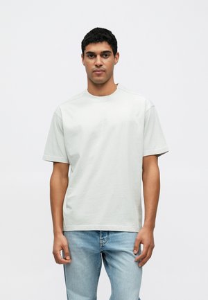 Základné tričko - light grey