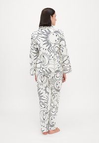 ONLY ONLKYLIE NIGHTWEAR - Nattdrakt - cloud dancer/navy
