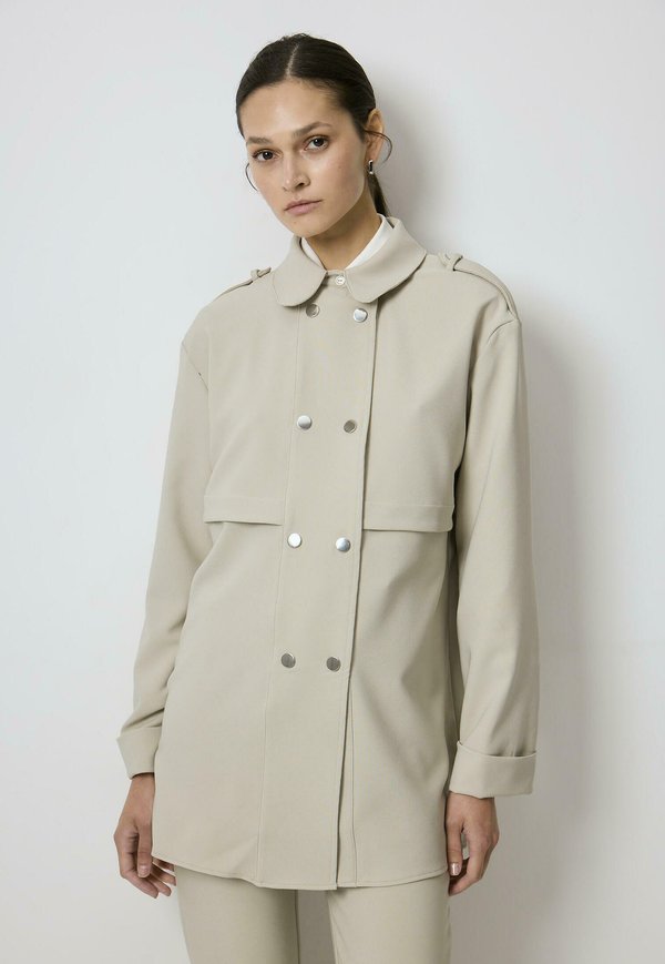 WITH EPAULETTES AND SNAPS - Hemdbluse - stone