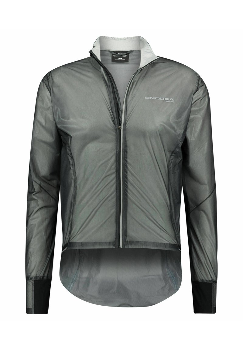 Leichte graue Radjacke mit einem Frontreißverschluss, langen Ärmeln und einem hohen Kragen. Sie hat schwarze Akzente und einen atmungsaktiven, glänzenden Stoff.
