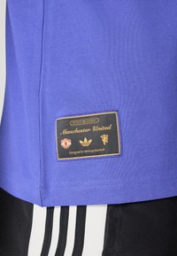 adidas Originals MANCHESTER UNITED ICON TEE - T-shirts print - semi night flash