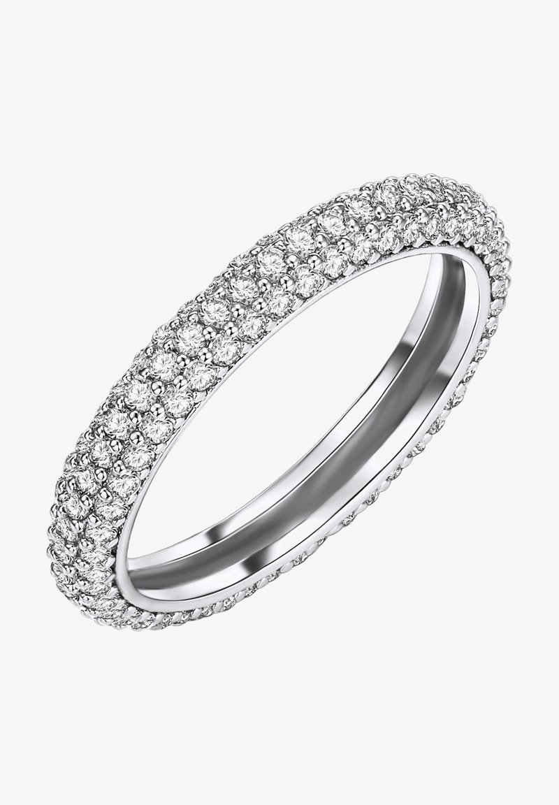 Prsten z bieleho zlata s obrúčkou pokrytou malými guľatými kubickými zirkónmi, čo vytvára nepretržitý lesk na povrchu.