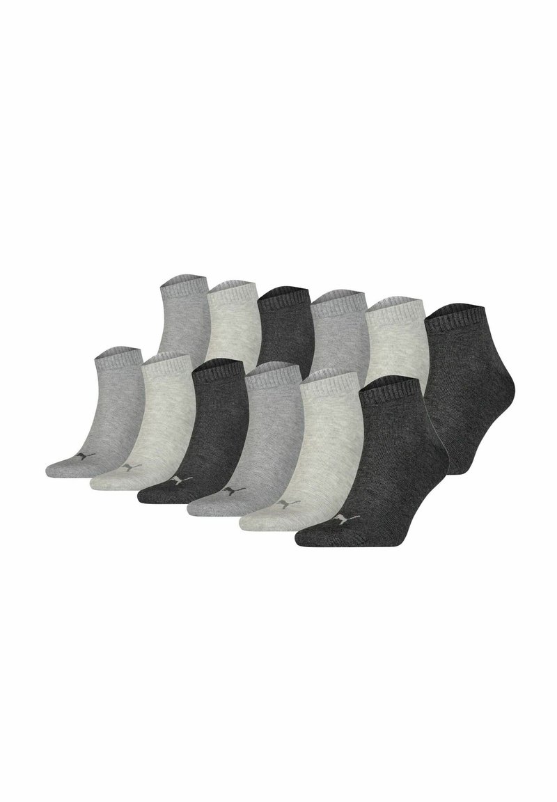 Zweizehn Paare Knöchelsocken in Grautönen, mit einem gerippten Bündchen und einer glatten Textur sowie subtiler Markenkennzeichnung an der Seite.