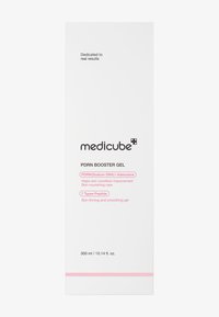 Białe prostokątne opakowanie dla żelu wzmacniającego PDRN Medicube, z różowym tekstem, zawierające informacje o składnikach oraz szczegóły dotyczące objętości na dole.