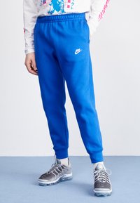 Nike Sportswear CLUB JGGR - Spodnji deli trenirk - game royal