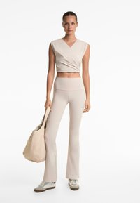 OYSHO Top - sand