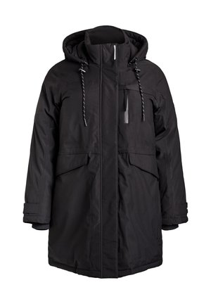 Parka negra impermeable con un collar alto, capucha ajustable, bolsillo en el pecho con cremallera y dos bolsillos frontales. Presenta un tejido texturizado y cordones ajustables.