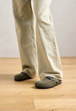 BOSTON LEOI LEVE NARROW - Mules - thyme