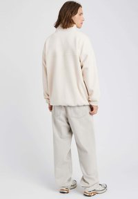 BZB COL MONTANT ZIPPÉ - Sweat polaire - blanc cassé