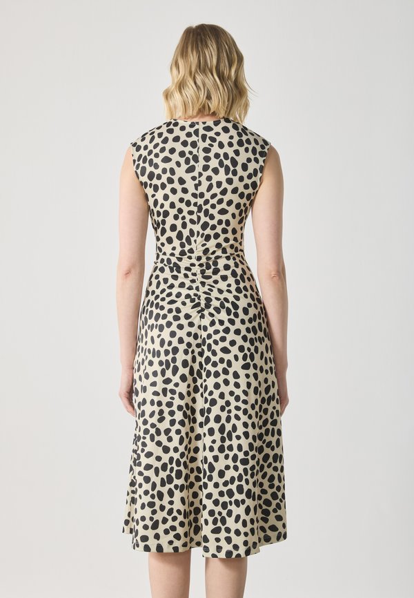 Jersey dress - beige2