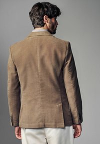 Thumbnail Image 3