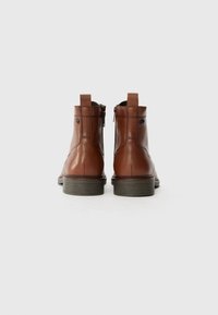 Jack & Jones JFWWENTWORTH - Botines con cordones - cognac