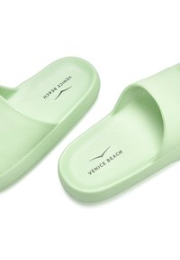 Venice Beach Mules - lime