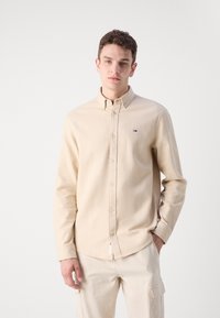 Tommy Jeans SHIRT - Shirt - newsprint