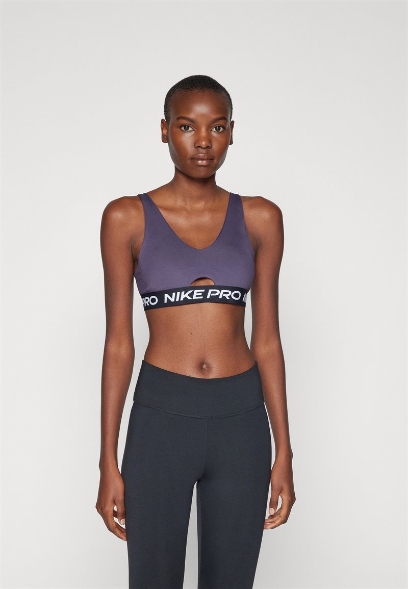 Nike Performance INDY PLUNGE BRA - Sujetadores deportivos con sujeción media - dark raisin