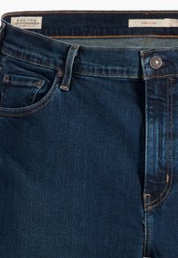 Levi's® Plus Flared-farkut - dark-blue denim