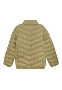 Kaki puffjacka med ett chevron-quiltrat mönster, ståkrage och långa ärmar, tillverkad av lättviktigt, vattentåligt material.