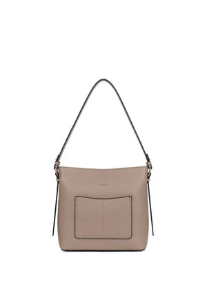 Sac à bandoulière en cuir taupe avec poche avant, bordure noire, sangle réglable et détails en métal doré.