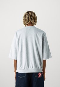 GAP BRANNAN CREW - Lihtne T-särk - grau
