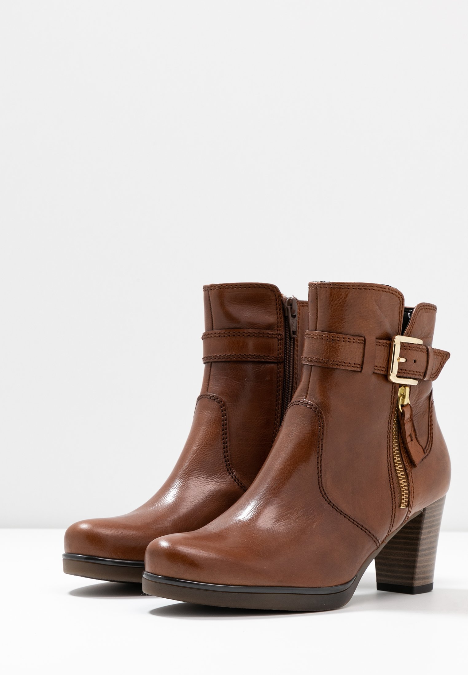 WIDE FIT Korte laarzen cognac WIDE FIT Korte laarzen cognac