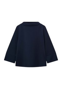 Top azul marino confeccionado con tela texturizada, con cuello alto y mangas anchas de tres cuartos. Diseño simple, holgado y sin estampados.