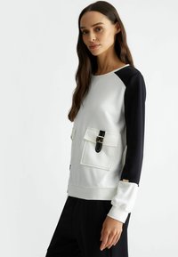 LIU JO WITH POCKETS - Športni pulover - white