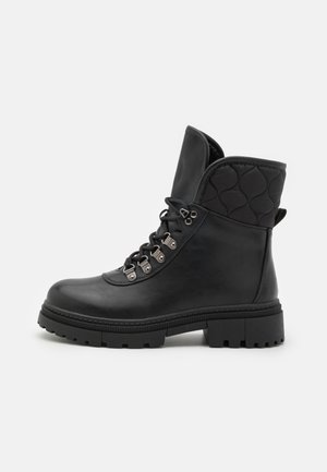 Šněrovací kotníkové boty - black