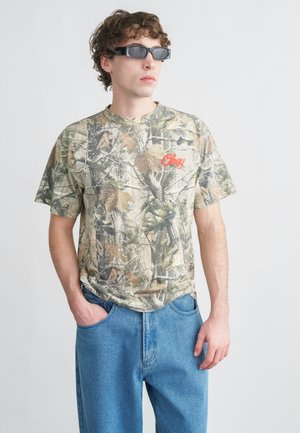 AIRBRUSHED ROSE - Tričko s potlačou - olive/multi-coloured