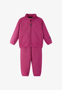 Selected, berry pink