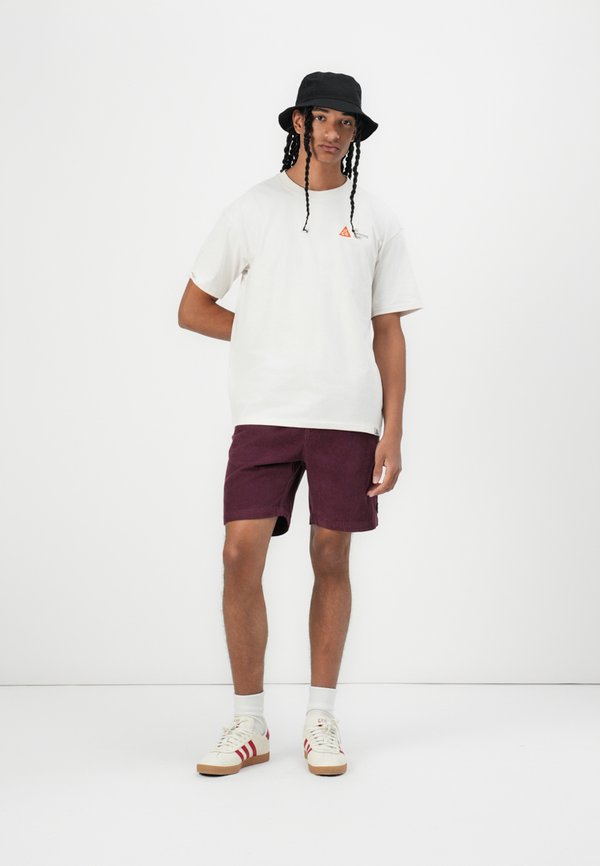 TEE GUIDE - Print T-shirt - phantom4