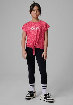 4F, 4F KOSZULKA SPORTOWA SZYBKOSCHNĄCA DZIEWCZĘCA - RÓŻOWA 134/140 (8-10 LAT) - Camiseta estampada - pink allover