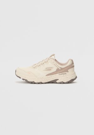 GO RUN TRAIL ALTITUDE 2.0 - Zapatillas - natural leather/taupe trim
