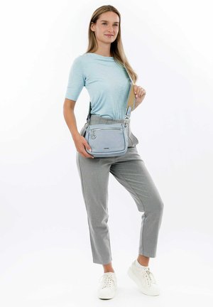 UMHÄNGE PATSY - Cross body bag - crystal blue