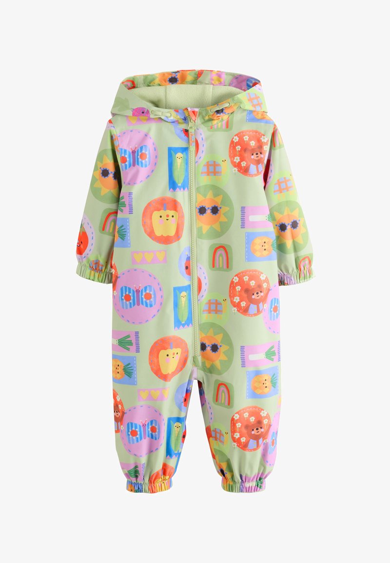 Combinaison à capuche pour enfants avec fermeture éclair, base vert clair, motifs colorés de soleil, ours, pomme, tortue, papillon et arc-en-ciel style dessin animé.