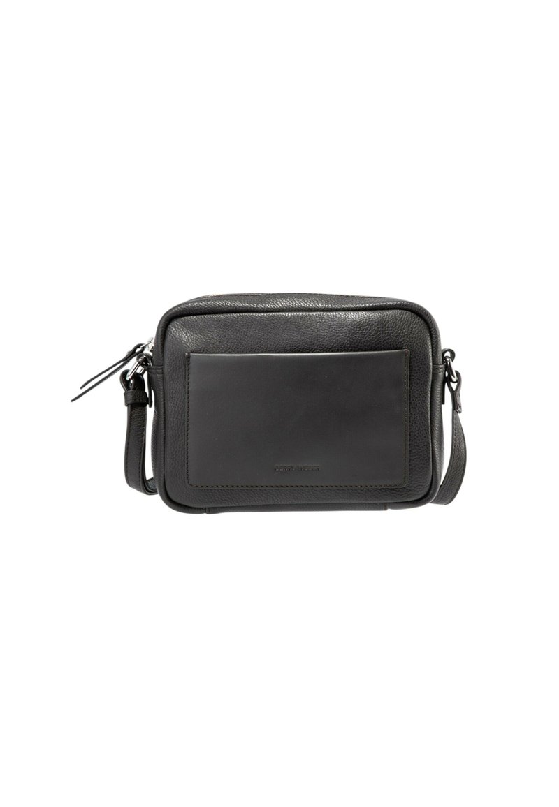 Borsa a tracolla nera in pelle con finitura testurizzata, forma rettangolare, tasca frontale e tracolla regolabile. Presenta una chiusura con zip nascosta.