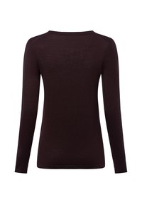 Długi rękaw bluzki w ciemnym brązie, z okrągłym dekoltem i gładką, miękką teksturą. Prosty design, bez widocznych wzorów czy detali sprzętowych.