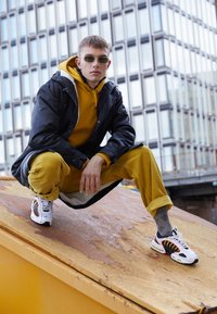 Nike Sportswear Air Max Tailwind Iv Matalavartiset Tennarit White Black Bright Crimson Chrome Yellow Reflect Silver Zalando Fi Nike Sportswear Air Max Tailwind Iv Matalavartiset Tennarit White Black Bright Crimson Chrome Yellow Reflect Silver Zalando Fi