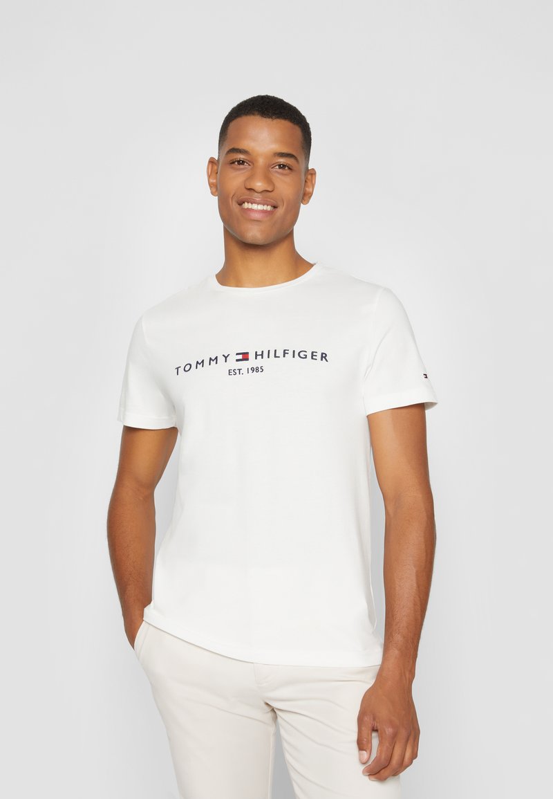 Tommy Hilfiger LOGO TEE - T-shirts - white/hvid - Zalando.dk