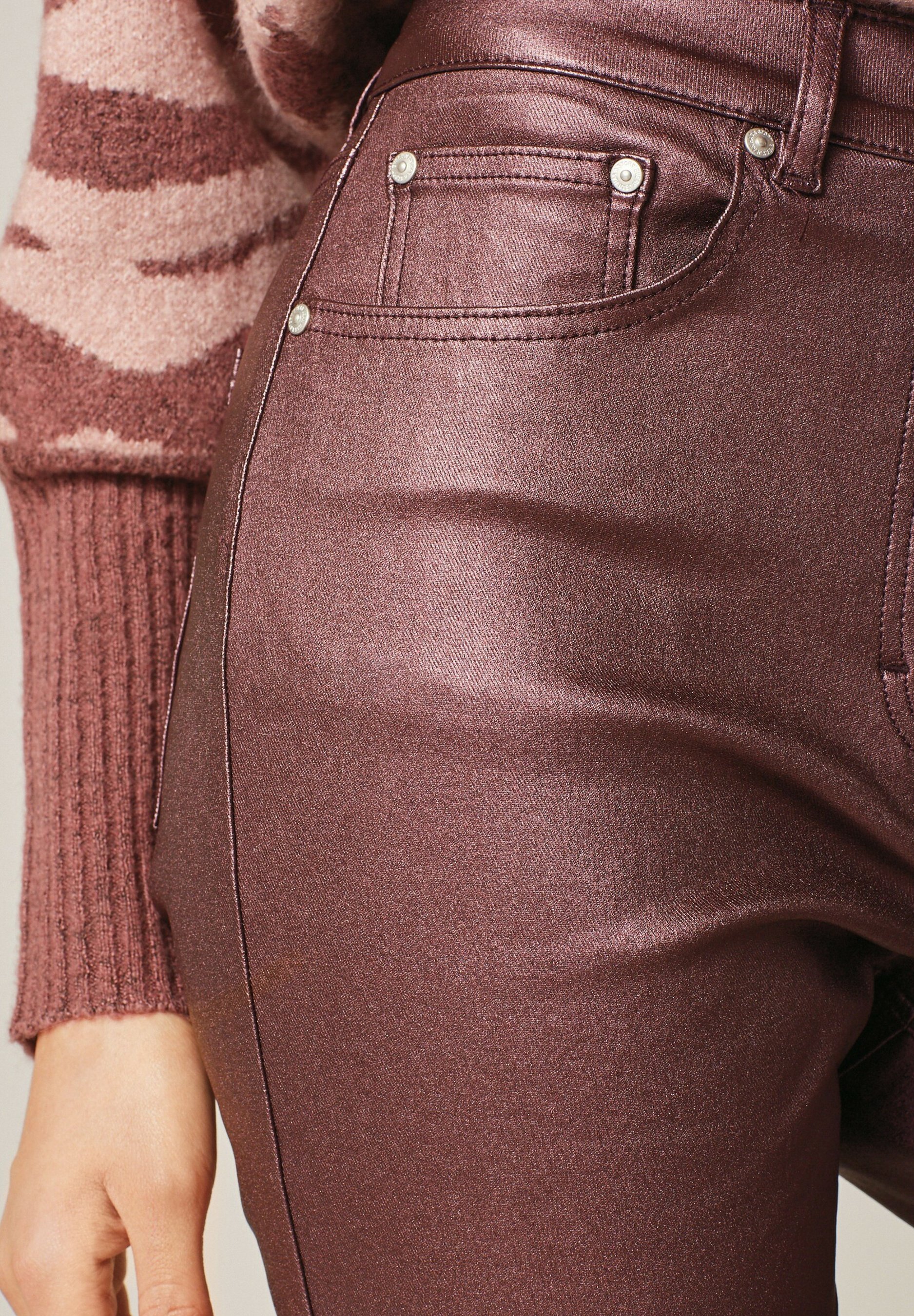 Next Jeans Slim Fit - metallic red/rot 