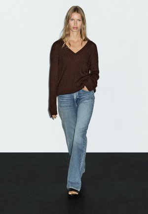 V-NECK CABLE - Pullover - mottled dark brown