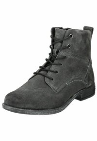 Bota de tobillo de ante gris con cordones en la parte delantera, punta redonda y un tacón bajo. Presenta costuras decorativas y ojetes metálicos. Superficie de textura suave.