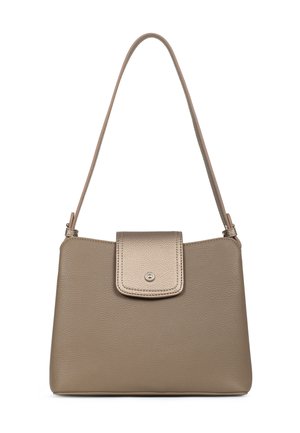 Borsa a mano in pelle marrone chiaro con una texture liscia, forma rettangolare, tracolla lunga e chiusura anteriore a patta con bottone a pressione.