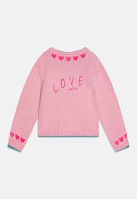 Maglione rosa lavorato a maglia con le scritte "LOVE" e "BONBON" in lettering rosa. Decorato con cuori e un bordo teal ai polsini e all'orlo.