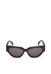 Ochelari de soare cu montură din plastic negru și lentile întunecate. Prezintă un design unghiular și o finisare netedă, lucioasă.