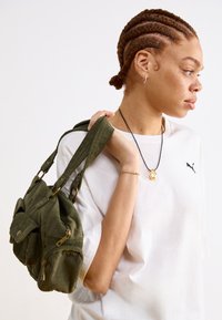 Thumbnail Image 5