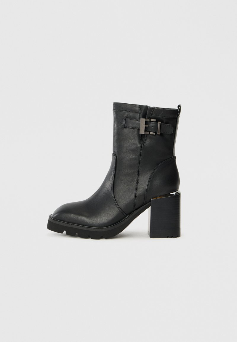 Botines de tacón