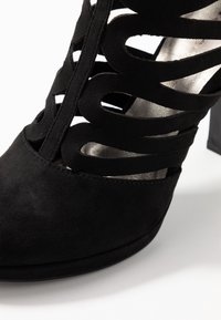 Tamaris Lodičky s platformou - black