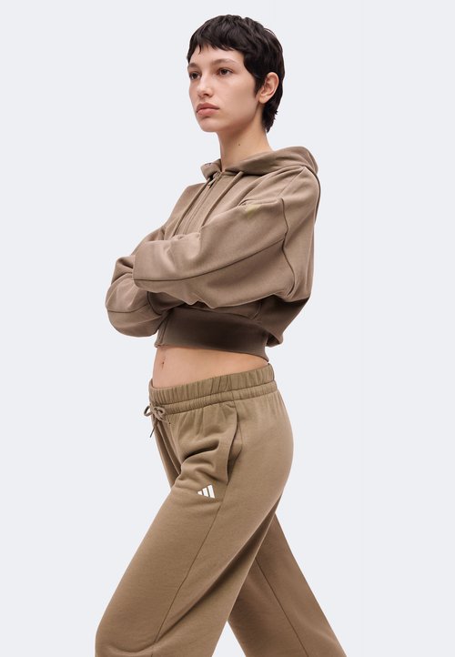 adidas ESSENTIALS SMALL LOGO FEEL COZY OPEN HEM PANTS - Tracksuit bottoms - khaki six/white — photo 4